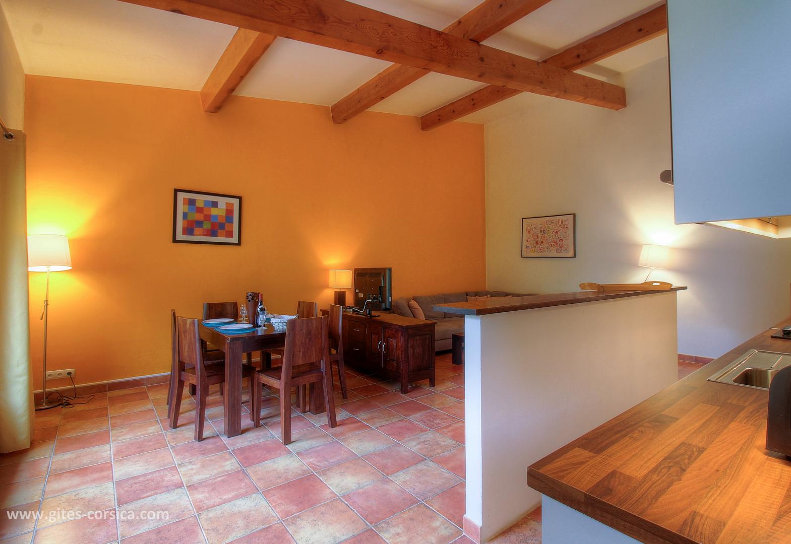 G�te � Serriera en Corse du Sud -20011 : cuisine