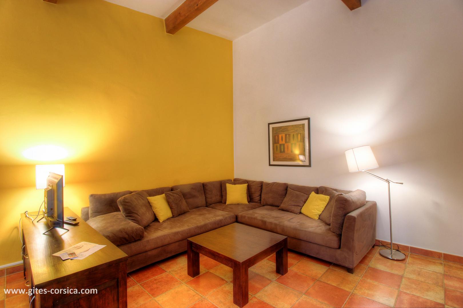 G�te � Serriera en Corse du Sud -20017 : chambre