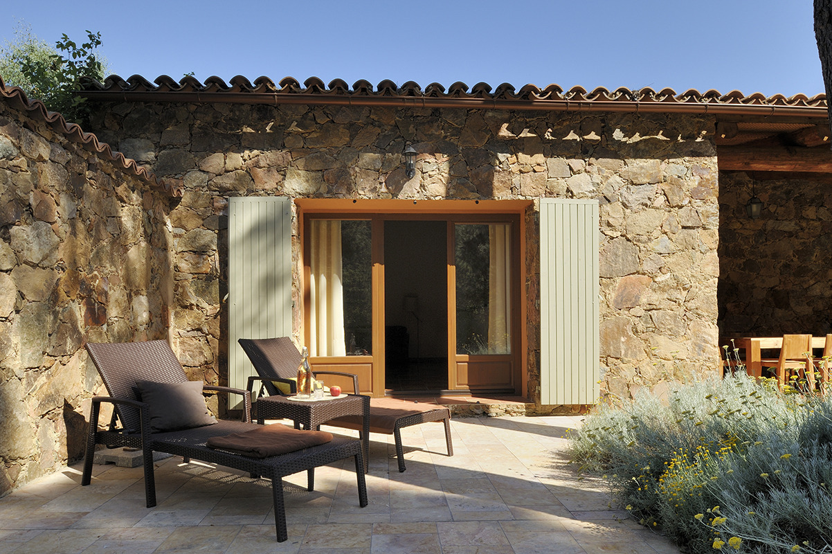 G�te � Serriera en Corse du Sud -20017 : terrasse