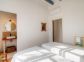 Gite à San Gavino di Carbini, Corse du Sud, labellisé Gîtes de France : la chambre1 Gite à San Gavino di Carbini, Corse du Sud, labellisé Gîtes de France : la chambre1