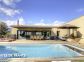 Gite &agrave; Sainte Lucie de Porto-Vecchio, Corse du Sud, Labellis&eacute; G&icirc;tes de France : la villa et la piscine