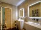 Chambres d'hôtes à Manso, Balagne, Haute-Corse, labellisées Gîtes de France : la salle d'eau de la chambre Scandola Chambres d'hôtes à Manso, Balagne, Haute-Corse, labellisées Gîtes de France : la salle d'eau de la chambre Scandola