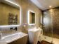 Chambres d'hôtes à Manso, Balagne, Haute-Corse, labellisées Gîtes de France : la salle d'eau de la chambre Scandola Chambres d'hôtes à Manso, Balagne, Haute-Corse, labellisées Gîtes de France : la salle d'eau de la chambre Scandola