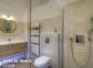 Gite &agrave; Afa, le Grand Ajaccio, Corse du Sud, labellis&eacute; G&icirc;tes de France : une salle d'eau attenante &agrave; la chambre