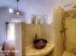 Gîte A Casa Bianca - Location de vacances à Pigna en Corse, Gîtes de France : la chambre du rez-de-chaussée Gîte A Casa Bianca - Location de vacances à Pigna en Corse, Gîtes de France : la chambre du rez-de-chaussée