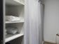G&icirc;te &agrave; San Gavino Di Tenda, Le Grand Bastia, Haute-Corse, labellis&eacute; G&icirc;tes de France : le dressing privatif &agrave; l'une des chambres