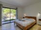 Gîte à Tizzano, Grand Valinco, Corse du Sud, labellisé Gîtes de France : une chambre à l'étage Gîte à Tizzano, Grand Valinco, Corse du Sud, labellisé Gîtes de France : une chambre à l'étage