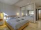 Gîte à Tizzano, Grand Valinco, Corse du Sud, labellisé Gîtes de France : une chambre au rez-de-chaussée Gîte à Tizzano, Grand Valinco, Corse du Sud, labellisé Gîtes de France : une chambre au rez-de-chaussée