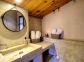 Gîte A Casa Bianca - Location de vacances à Pigna en Corse, Gîtes de France : une chambre à l'étage Gîte A Casa Bianca - Location de vacances à Pigna en Corse, Gîtes de France : une chambre à l'étage