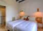 Gite à San Gavino di Carbini, Corse du Sud, labellisé Gîtes de France : une chambre Gite à San Gavino di Carbini, Corse du Sud, labellisé Gîtes de France : une chambre