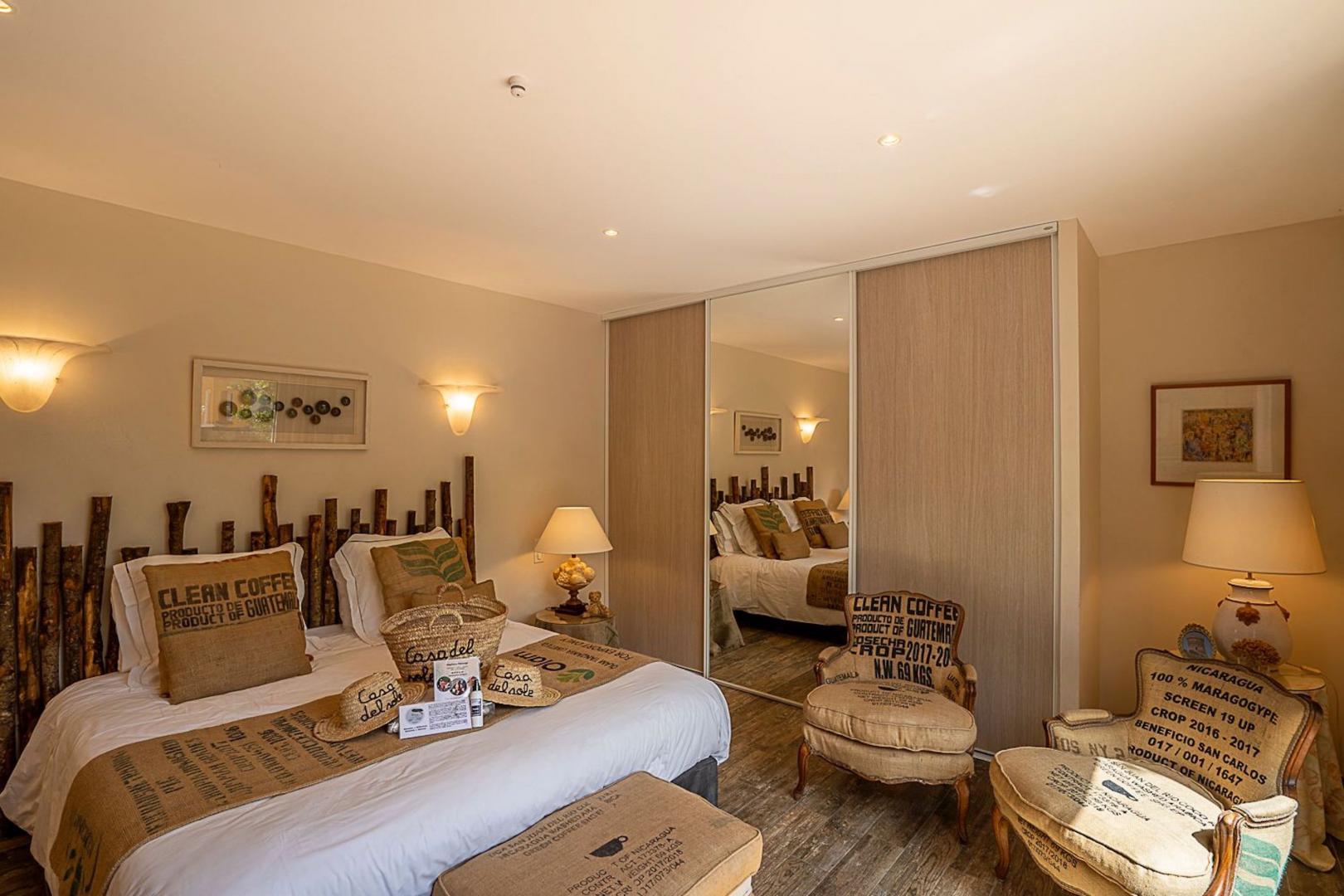 Chambres d'hôtes à Favone, Corse-du-Sud, labellisées Gîtes de France : Suite Alivi Lit King Size - Coté jardin - Entrée Indépendante photo 15