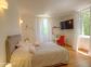 Gite &agrave; Moca Croce, Labellis&eacute; G&icirc;tes de France, Corse du Sud : une chambre &agrave; l'&eacute;tage