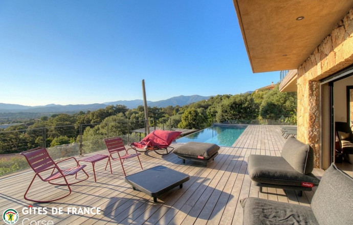 G&icirc;te n&deg;28711 SAINTE LUCIE DE PORTO VECCHIO - Corse - Villa Rocher - G&icirc;te-28711-sainte-lucie-de-porto-vecchio-sud-corse-corse-du-sud-labellis&eacute;-g&icirc;tes-de-france-la terrasse