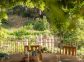 Gîte A Casa Bianca - Location de vacances à Pigna en Corse, Gîtes de France : la terrasse ombragée du rez-de-chaussée Gîte A Casa Bianca - Location de vacances à Pigna en Corse, Gîtes de France : la terrasse ombragée du rez-de-chaussée