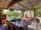 Gîte à Sollacaro, le Grand Valinco, Corse-du-Sud, labellisé Gîtes de France : la terrasse avec cuisine d'été Gîte à Sollacaro, le Grand Valinco, Corse-du-Sud, labellisé Gîtes de France : la terrasse avec cuisine d'été