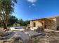 G&icirc;te &agrave; Speloncato, Balagne, Haute-Corse, labellis&eacute; G&icirc;tes de France : terrasse et piscine