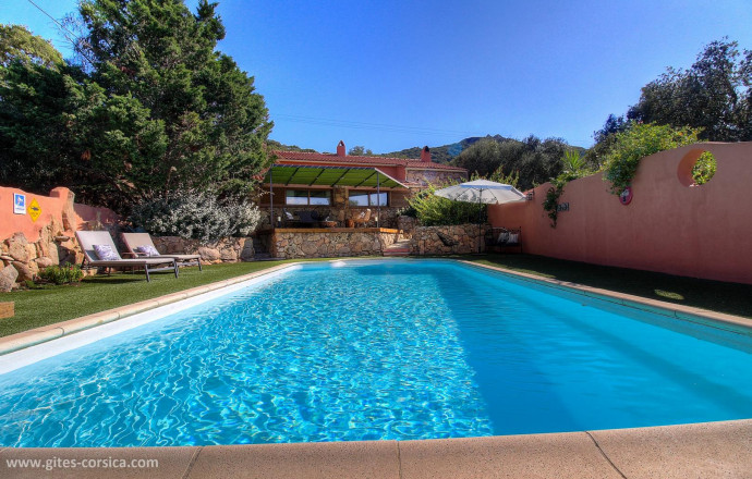 G&icirc;te n&deg;24232 FIGARI - Corse - Villa Asphod&egrave;le - G&icirc;te &agrave; Figari, sud Corse, Corse du sud,labellis&eacute; G&icirc;tes de France : la piscine