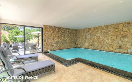 Gite à Cauro, le Grand Ajaccio, Corse du Sud, labellisé Gîtes de France : la piscine Gîte n°28531 Cauro - Corse - Gite à Cauro, le Grand Ajaccio, Corse du Sud, labellisé Gîtes de France : la piscine