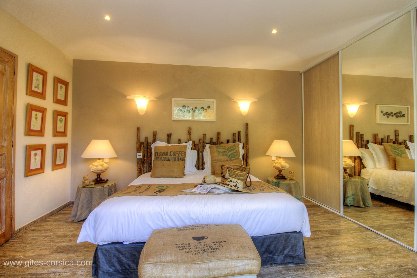 Chambres d'hôtes à Favone, Corse-du-Sud, labellisées Gîtes de France : Suite Alivi Coté jardin - Entrée Indépendante photo 17