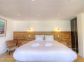 Gite &agrave; Afa, Le Grand Ajaccio, Corse du Sud, labellis&eacute; G&icirc;tes de France : la  chambre en rez-de-jardin