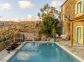 G&icirc;te &agrave; Porri, Grand Bastia, Haute-Corse, labellis&eacute; G&icirc;tes de France : la terrasse avec piscine