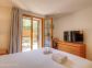 Gite &agrave; Afa, Le Grand Ajaccio, Corse du Sud, labellis&eacute; G&icirc;tes de France : une chambre en rez-de-chauss&eacute;e