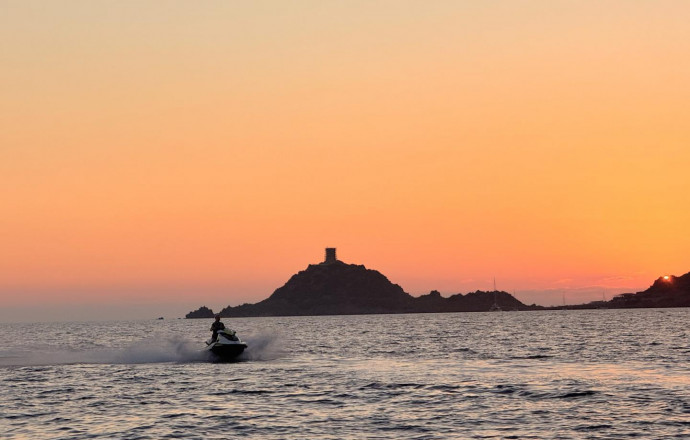 BALADE EN JET-SKI SUNSET LES ÎLES SANGUINAIRES (PJSANC) AJACCIO - BALADE EN JET-SKI SUNSET LES ÎLES SANGUINAIRES - photo