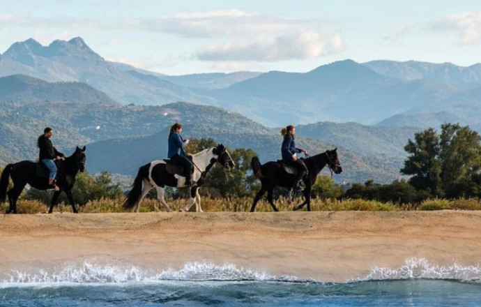 RANDONN&Eacute;E &Agrave; CHEVAL, PAUSE GASTRONOMIQUE ET CHANTS CORSES&nbsp;(RANDOCHEV) SERRA DI FERRO - RANDONN&Eacute;E &Agrave; CHEVAL, PAUSE GASTRONOMIQUE ET CHANTS CORSES - photo